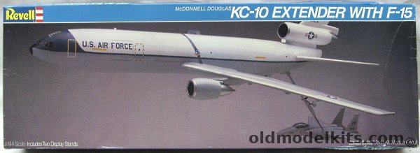 Revell 1/144 McDonnell Douglas KC-10 Extender Tanker with F-15 - (DC-10), 4524 plastic model kit